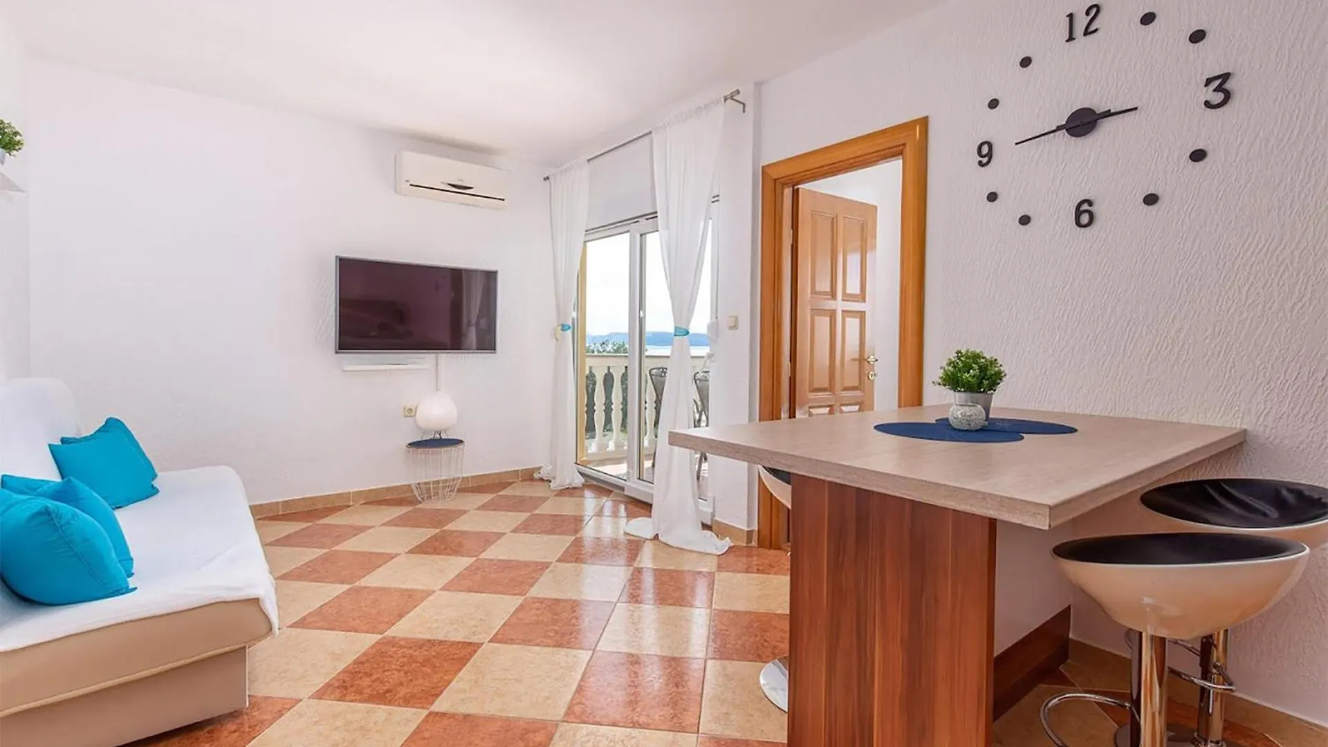 Amazing Apartment In Dramalj With House Sea View
